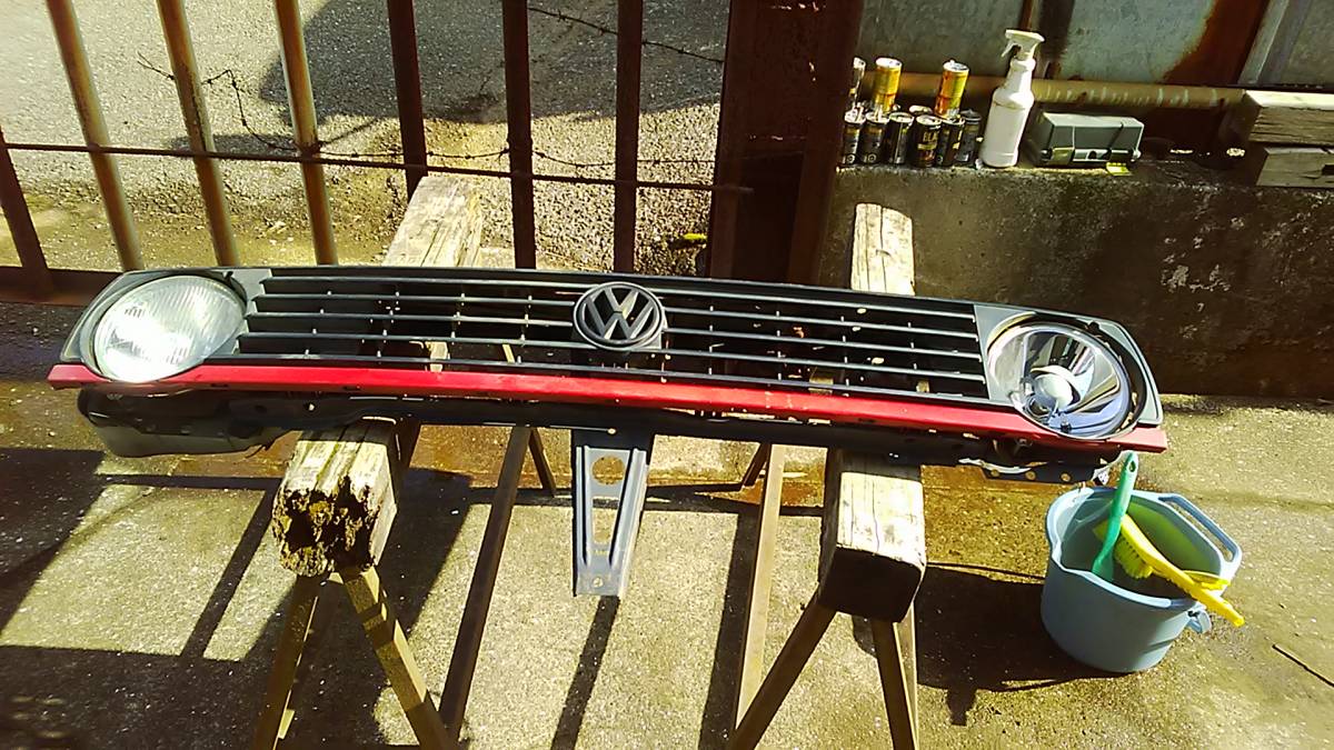 ■ワーゲン ゴルフ2 後期 フロントグリル 2灯 中古 191853653C 191853661 176805591B 部品取あり 19RV MKⅡ コアサポート ライト ホーン■拍卖