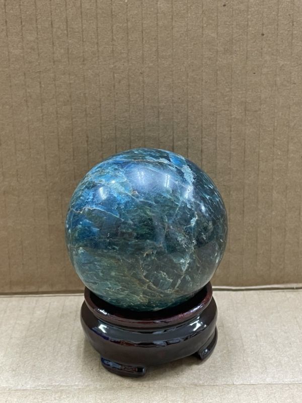 即決 アパタイト 燐灰石 Apatite 丸玉 61.4mm パワーストーン 天然石 浄化 インテリア 台座付属拍卖