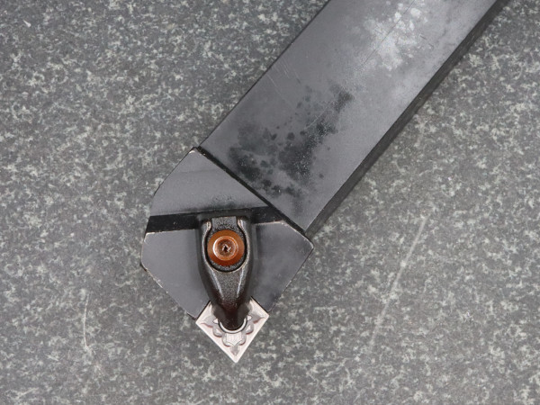 スローアウェイバイト 外径用80°ネガチップ右勝手 32mm Dクランプ 旋盤拍卖