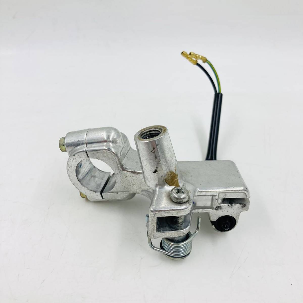 送料無料 ヤマハ ジョグ JOG AY01-1022~ 実動車外し ブレーキホルダー 右側 検索:2BH-AY01、ホンダ タクト AF79にも?拍卖