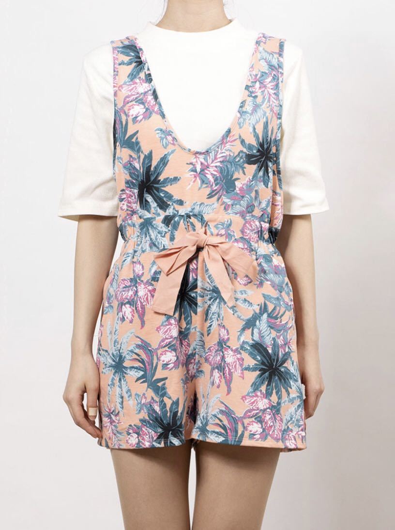 【新品未使用】earth music&ecology アースミュージック ボタニカル柄ロンパース size S拍卖