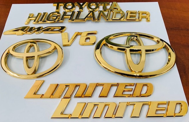 ◆新品未使用◆純正品◆2001-03年 トヨタ ハイランダー ゴールドエンブレム 8個セットリミテッド クルーガー前期 オーナメント◆(B箱)拍卖