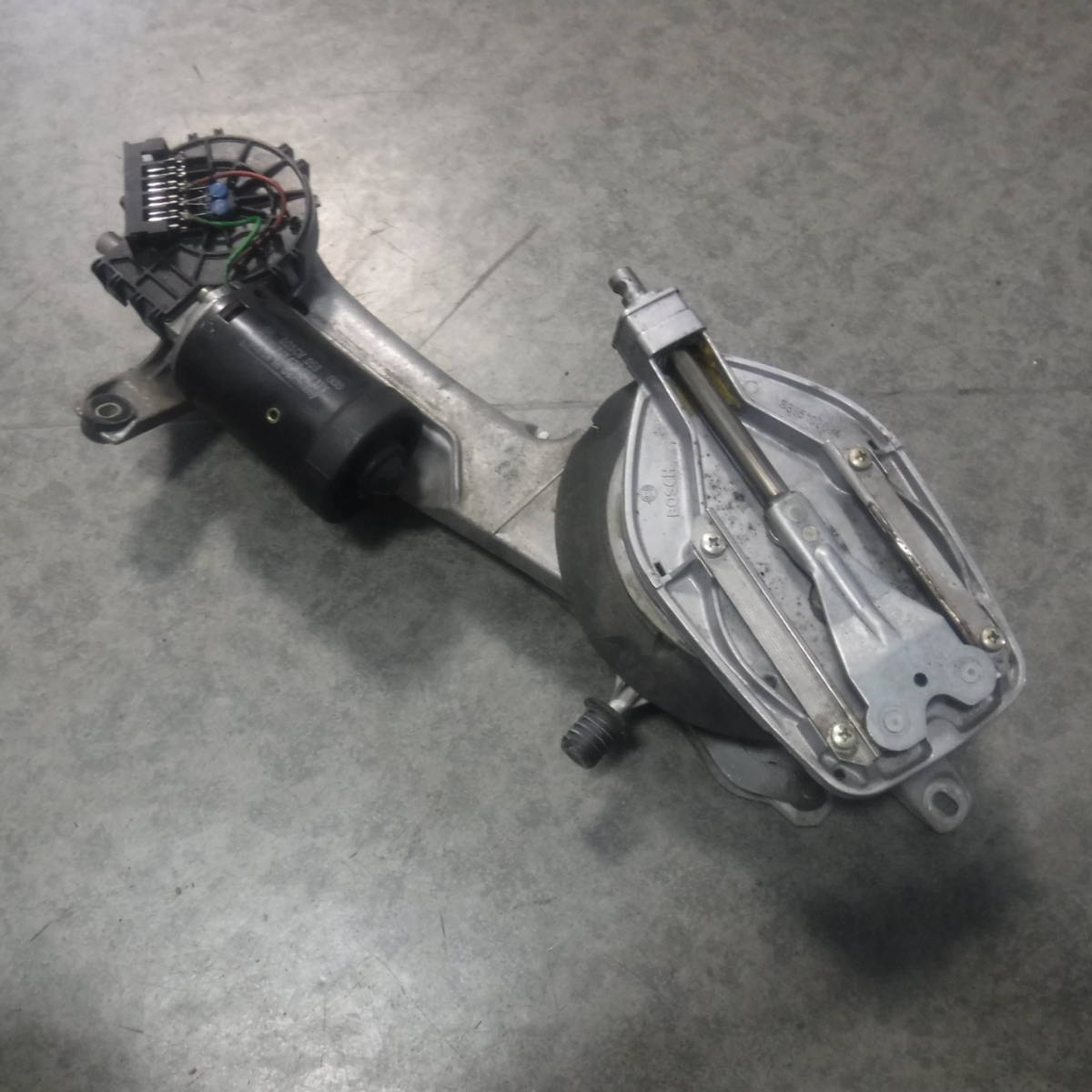 ベンツEクラスW210フロントE240ワイパーモーターE320ワイパー リンク リンケージ シャフト ワイパーリンク0390241429部品取り車あります拍卖