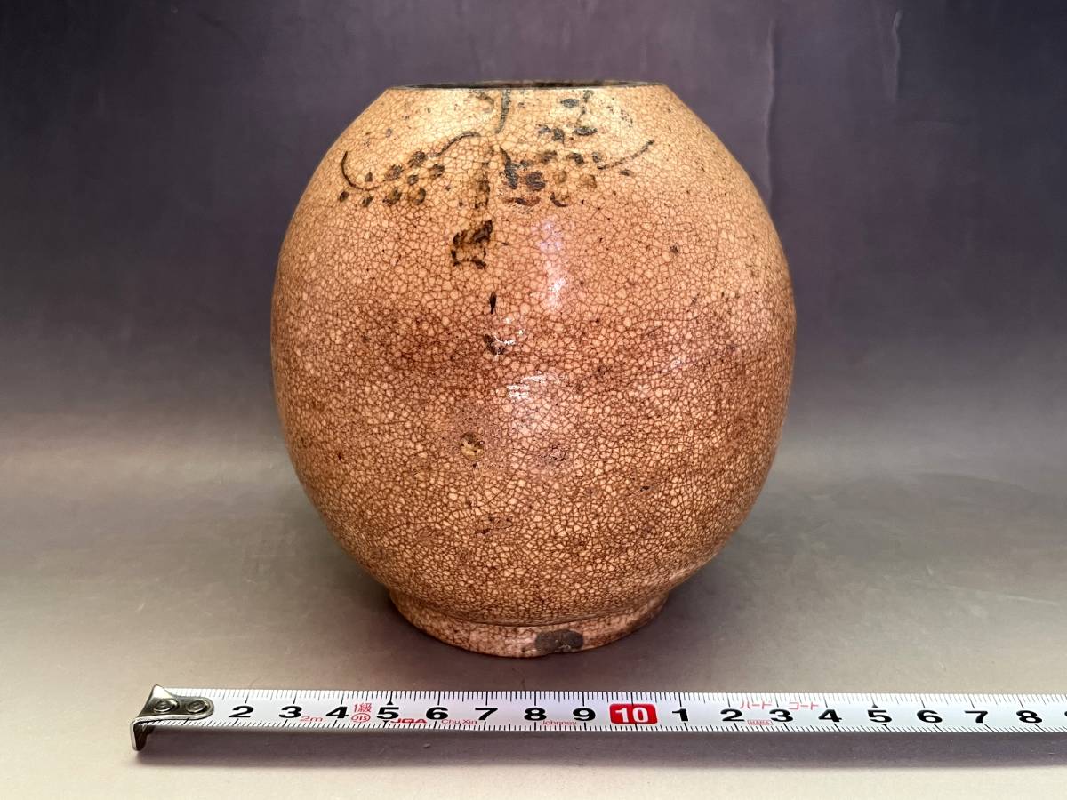 壷■古萩貫入花唐草紋丸壺(江戸期)時代物 古い花瓶 花器 古美術 骨董品■拍卖