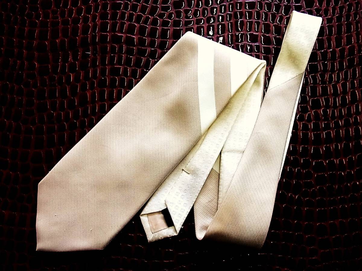 ◆E3644N◆在庫処分SALE◆JR東日本のネクタイ♪電車・鉄道拍卖