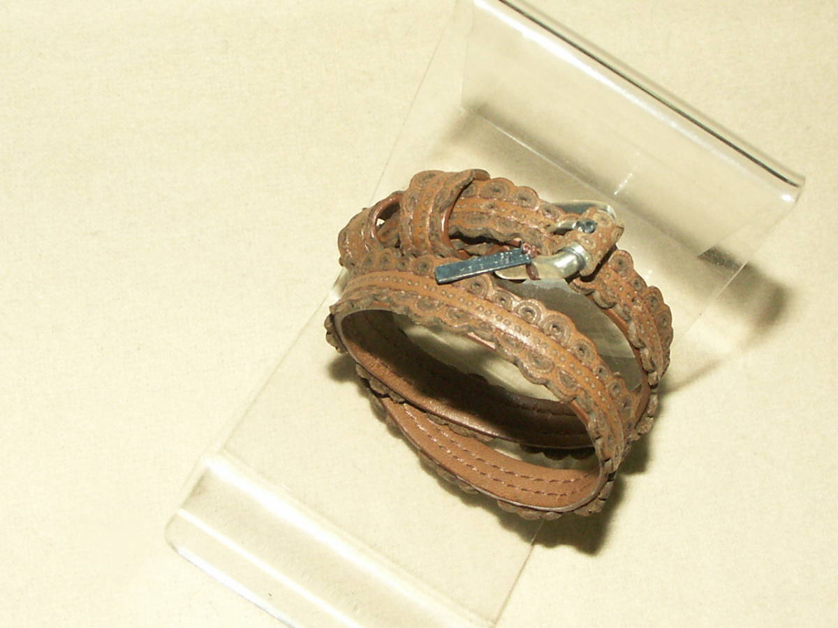 C2 新品本物即決 ボッテガヴェネタ BOTTEGA VENETA 牛革 レザーブレスレット 2重 made in ITALY エイジング加工 アクセサリー拍卖