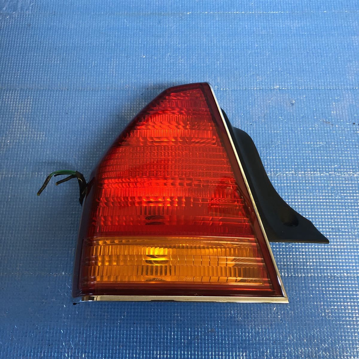 プラウディア テールランプ KOITO 220-16106 左拍卖