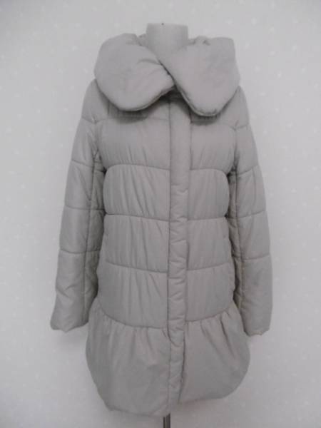 ★ セシルマクビー ★中綿入りジャケット M ベージュ拍卖