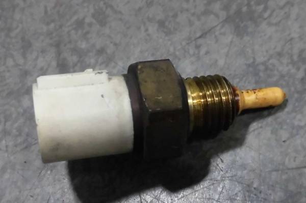 アコードワゴンCF6吸気温度センサーF23A吸気温センサーCF7エアインテーク テンプセンサー拍卖