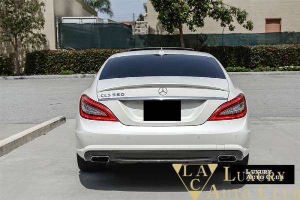 ベンツ W218 CLS350 CLS550 AMG スポーツパッケージ用 リアルカーボン リア ディフューザー エアロ レア 高品質拍卖