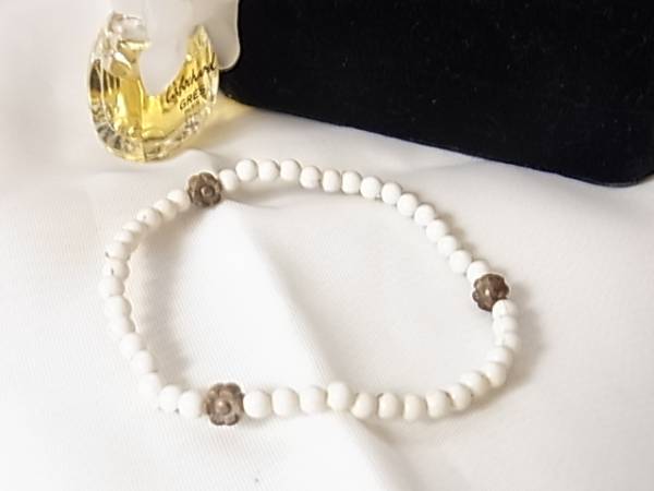 小粒のビーズデザイン★華奢なブレスレット△拍卖
