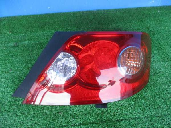 ★☆GRX120 マークX 右テールランプ☆★拍卖