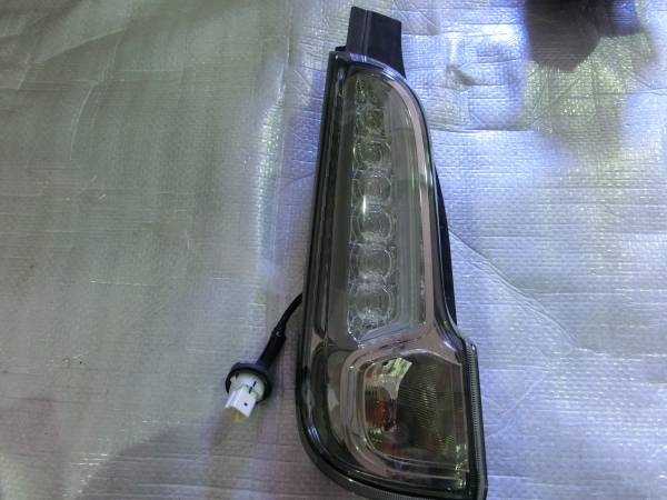 ★★★A871★★スペーシアカスタム MK32S 純正 左 テールライト 220-59295拍卖