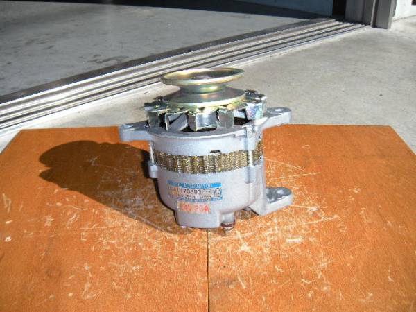 三菱重工、フォークリフト/農用トラクター/モーターグレーダー/発動発電機用オルタネーター(ダイナモ)リビルト品 A1T70883,30668-59601拍卖