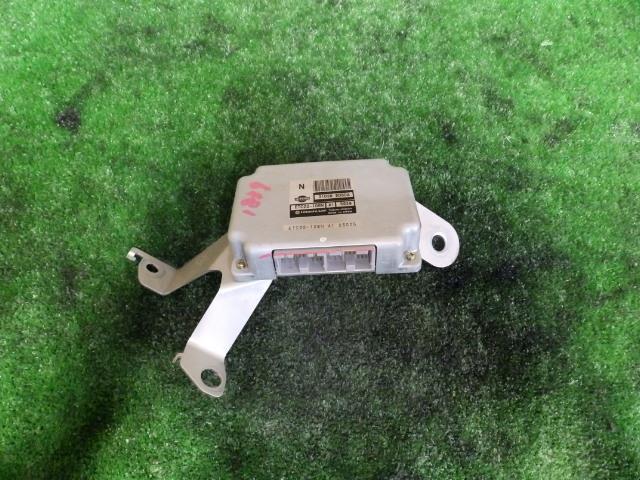 ティーダ ラティオ CBA-SJC11 ミッションコンピューター/TM MR18-DE KY0 ETC22-106NA1 31036-ED80A 041839拍卖