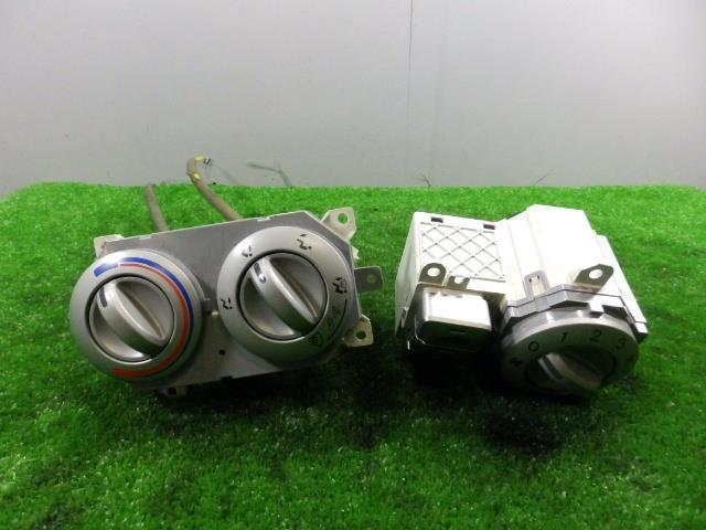 モビリオ DBA-GB1 ACスイッチ/エアコンパネル L15A PB80M 79500-SCC-003ZA 79510-SCC-003ZA 042670拍卖