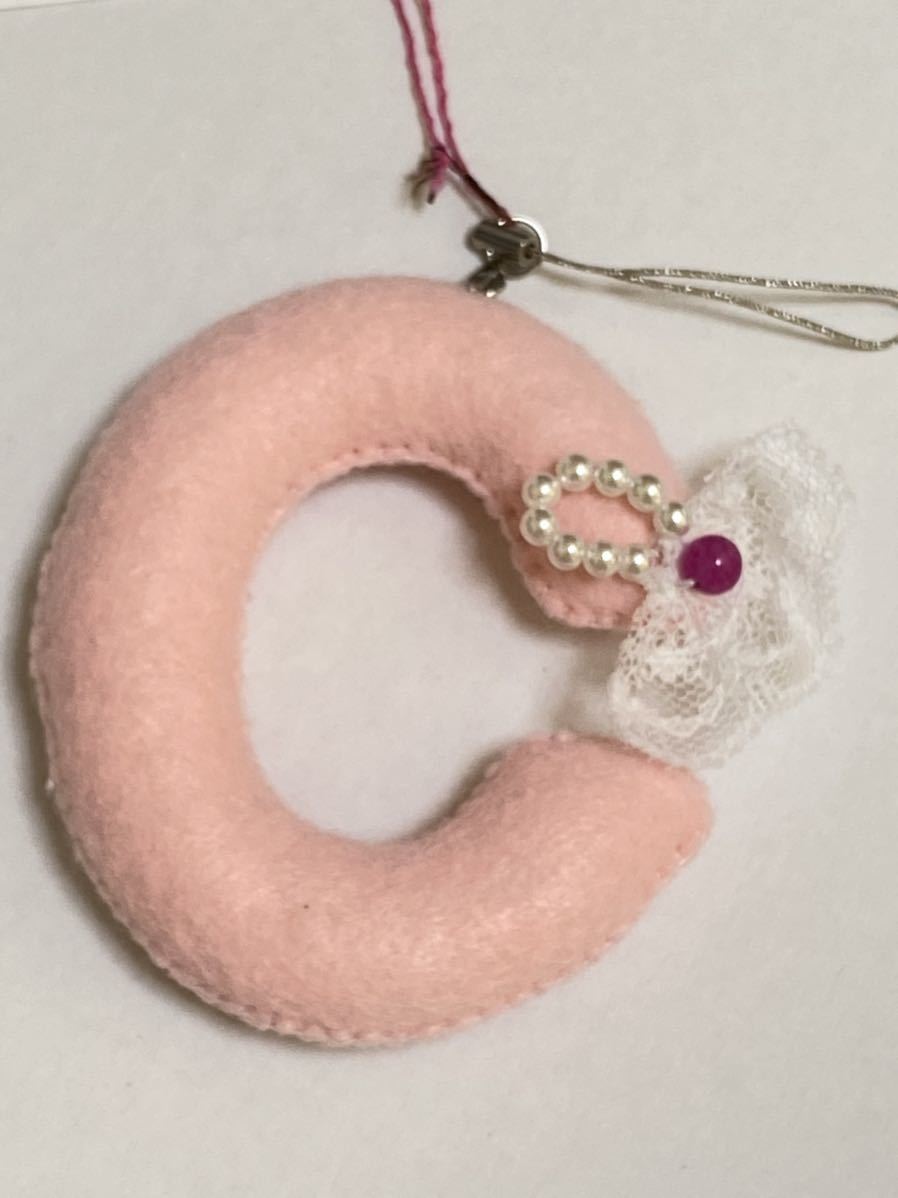 ハンドメイド★ストラップ アルファベットC レース付き(685)値下げ拍卖
