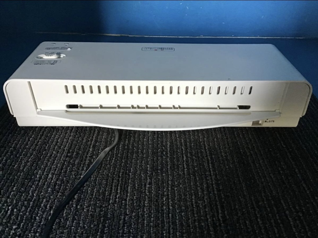 ★岐阜発 △オーロラジャパン△LM4221CH/ラミネーター/事務用品/通電確認はしましたが、実際にラミネートしていない/ジャンク品□1/26□拍卖