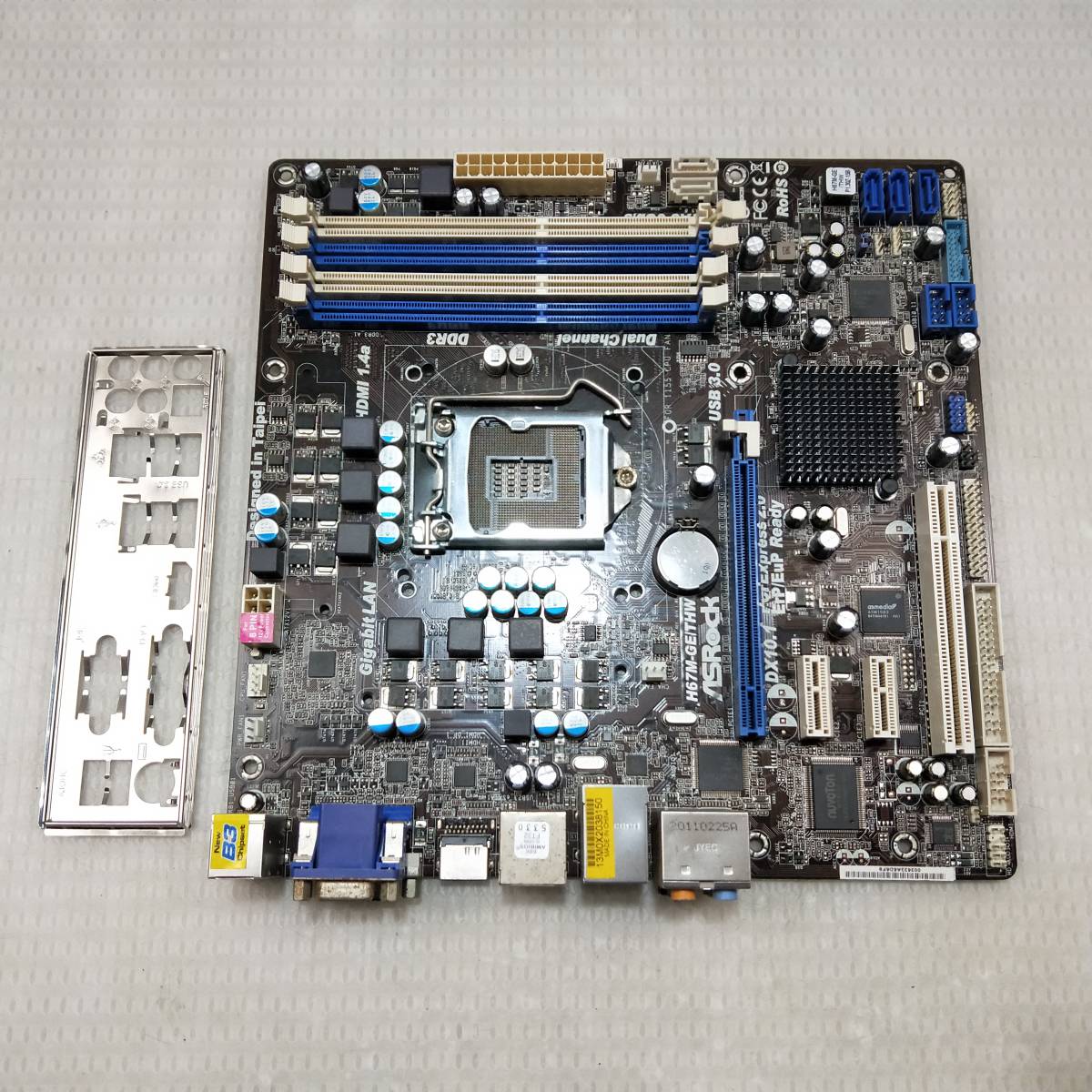 【中古パーツ】BIOS確認のみ、ASROCK H67M-GE/THW マザーボード LGA1155 ■MB1081拍卖