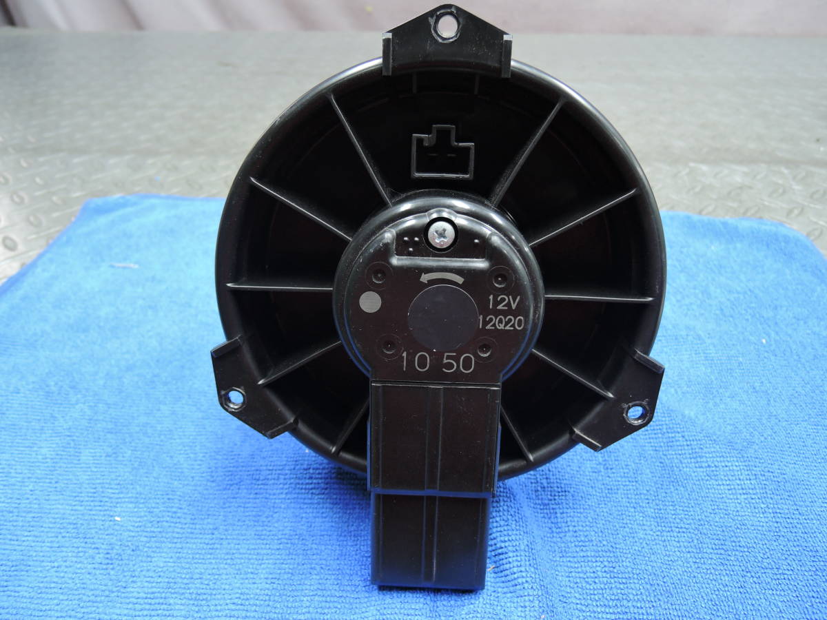 【詳細不明・売切】 N-BOX N-WGN ホンダ純正 ブロアファン モーター 【動作未確認】 ①拍卖
