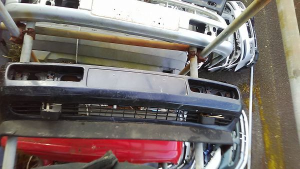 ■フォルクスワーゲン コラード フロントバンパー 中古 535807101 535807217 部品取あり ホースメント ステー フロントスポイラー ■拍卖