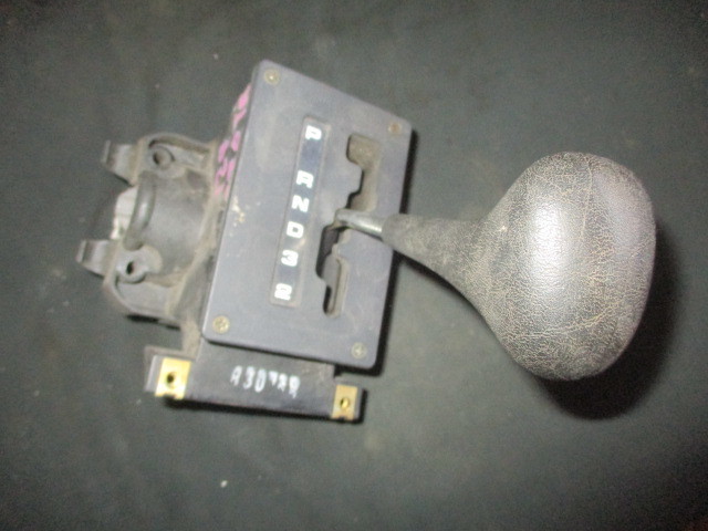 ■ベンツ W124 230TE シフトゲート シフトボックス 中古 2012670905 部品取あり ギア ギヤ セレクター シフトレバー シフター W201 190E ■拍卖