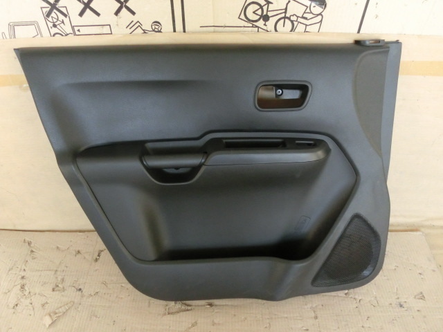 イグニス 助手席 ドア 内張り 平成29年 DAA-FF21S 左 フロント HV MG拍卖