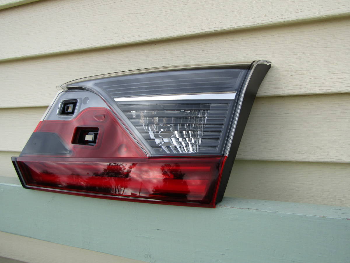 シャトル 純正 右 内 テールランプ テール STNLEY W4846 GK8 GP テールライト ゲート バックドア ■ ■ 1021502拍卖