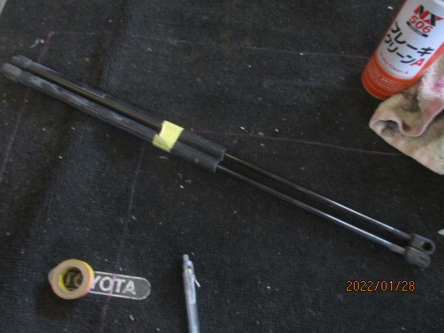 ★39R3A5948 BMWミニ 純正ボンネットダンパー フードダンパー 修理等に拍卖