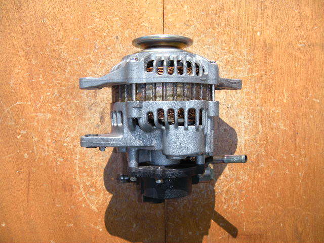 【格安・売り切り・コア不要】RVR、シャリオ、N28W/N38W/W用オルタネーター(ダイナモ)リビルト品 A2T37976拍卖