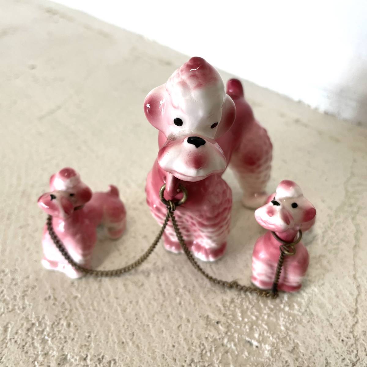 50’s 60’s プードル 親子 置物 陶器 / チェーン ピンク サーモン 犬 アンティーク ヴィンテージ ファミリー インテリア レトロ 人形 /3拍卖
