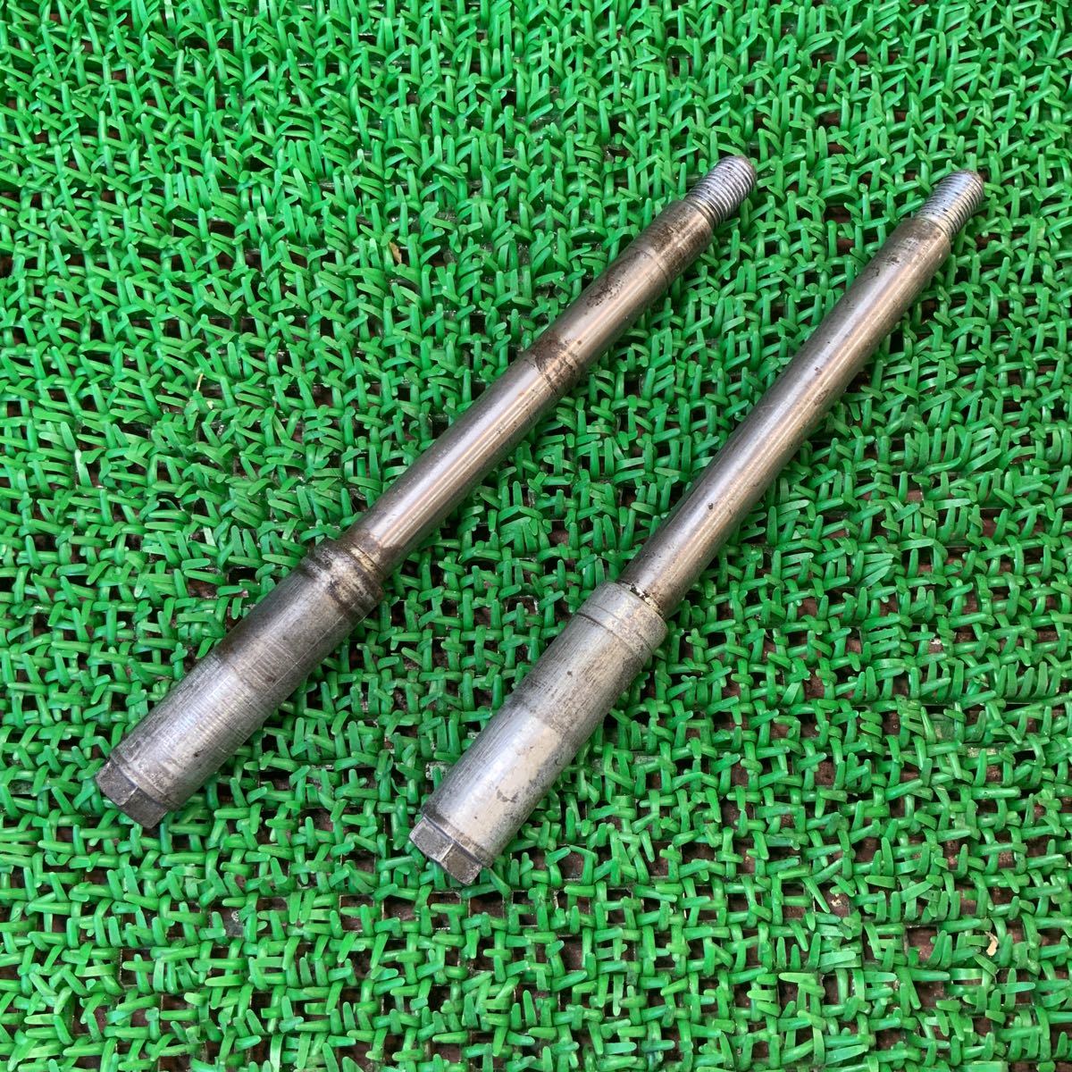 5-122R HONDA ホンダ GB250 純正 フロントアクスルシャフト 中古 部品 バイク拍卖