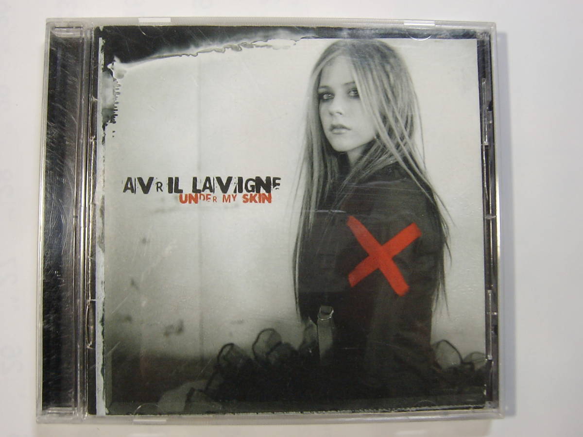 ♪ 中古CD アヴリル・ラヴィーン AVRIL LAVIGNE ・ UNDER MY SKIN ② ♪拍卖