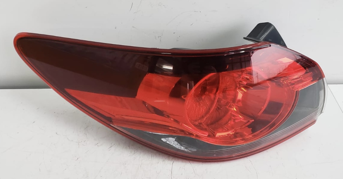 マツダ アテンザ GJ2FW テールランプ 左 2013年拍卖