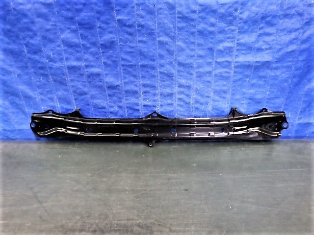 H001 ハイエース 200 標準 フロントホースメント 純正品拍卖