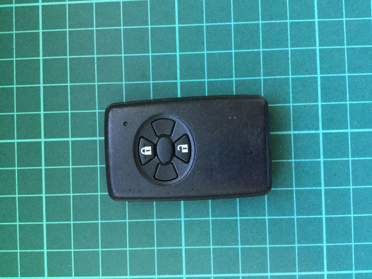 @TA2115 点灯無 送185円 トヨタ スマートキー キーレス リモコン 2B 2つボタン アリオン カローラ ラクティス ヴィッツ等拍卖