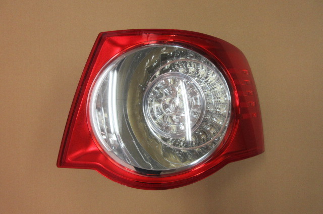 ★2008年 VW ジェッタ 2.0T 1KBLG 右テールランプ★拍卖