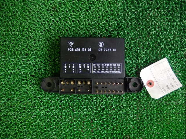 ★ ポルシェ 928 S4 91年 コンピューター (在庫No:55788) (3910)拍卖