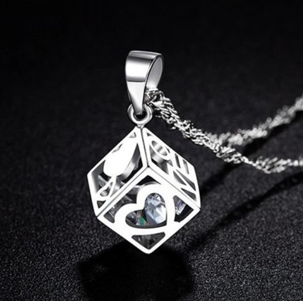 love ハート キューブペンダント キュービックジルコニア シルバー925 ネックレス拍卖