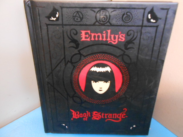 ●「Emily's Book of Strange」/ by ROB REGER / イラスト:バズ・パーカー&ロブ・レガー / 絵本 / エミリー ●・・・H48拍卖
