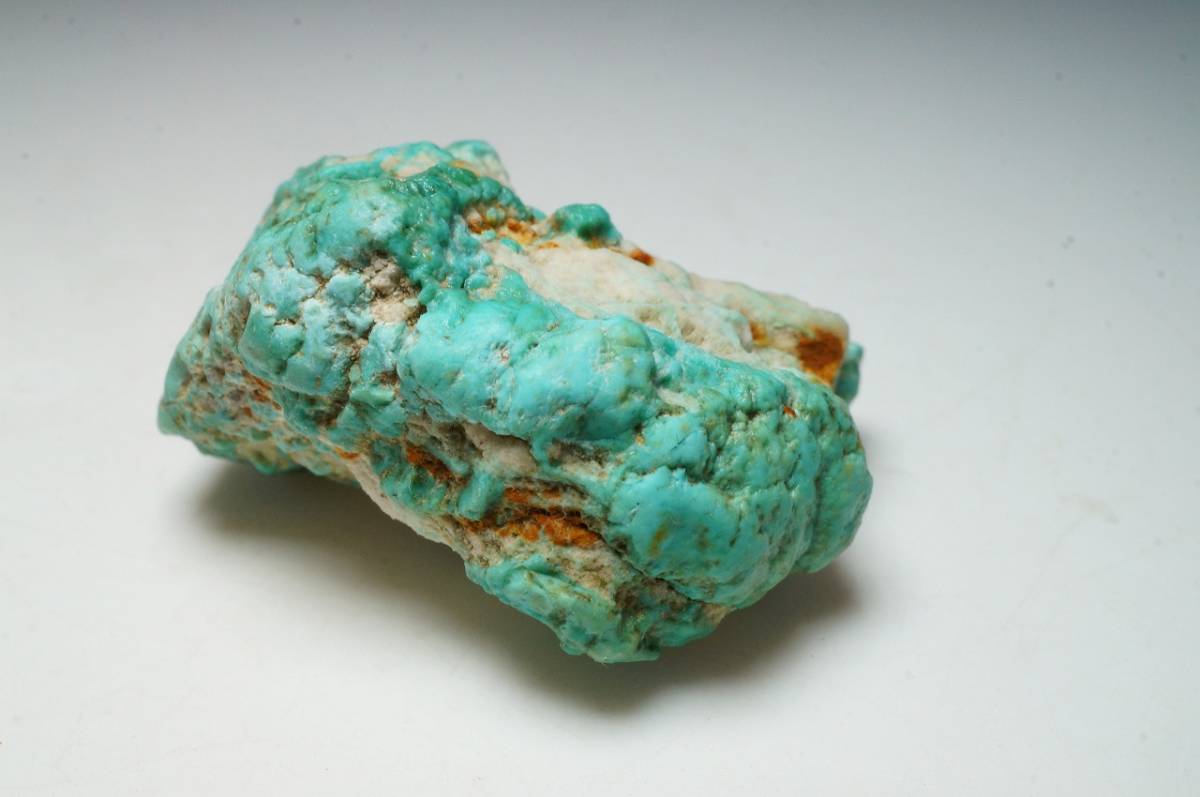 上質トルコ!!【5000円スタート~売切り】30年前の在庫!上質アリゾナ産色合い鮮やか天然トルコ石・トルコ(ターコイズ)原石86.9ct拍卖