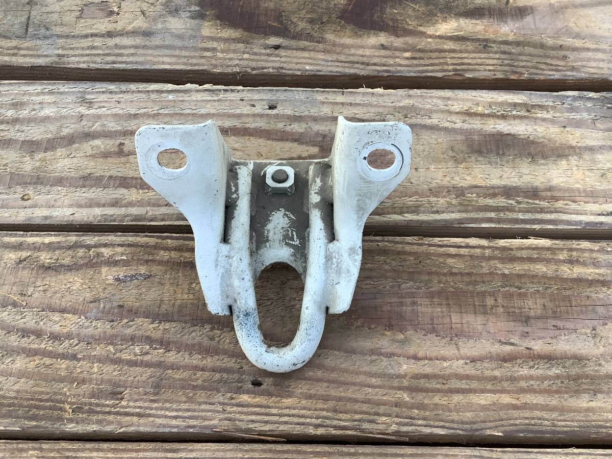 910 ブルーバード リア 牽引フック 1個 SSS拍卖