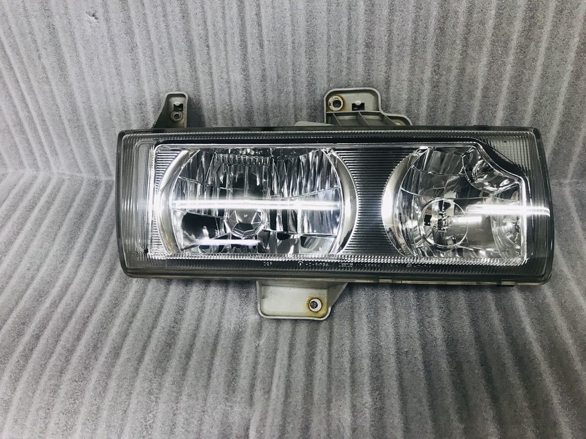 日産UD コンドル 右HIDヘッドランプ 部品取り ベース用 オートレベライザー無し 110-25684拍卖