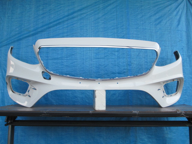 ☆AT359 ベンツ W212 Eクラス フロントバンパー 白 A2138852600拍卖