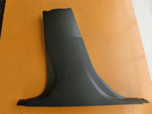 ★aボルボV40 センターピラートリム 左下 DBA-MB4164T 平成25年 31102351 MB系 拍卖