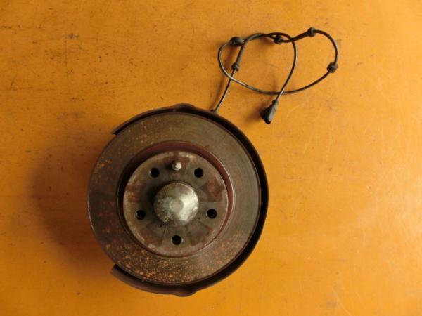 ★a後期アルファロメオ147 右 リア ハブナックル 平成20年 ABA-937AB 拍卖