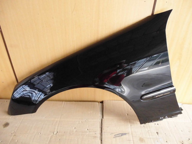 ★後期Cクラス 左 フロントフェンダー カラー768 平成18年 DBA-203042 ベンツ W203 C200 4ドア C180C230C240C280 拍卖