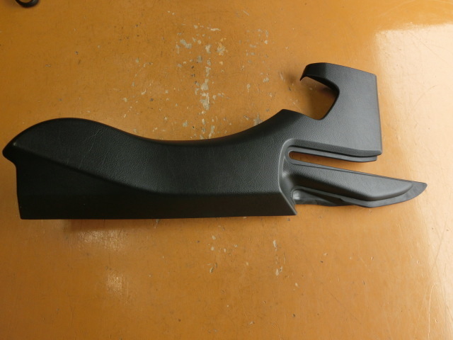 プジョー207 CC 左 クォーター トリム 上部 平成21年 ABA-A7C5FW 拍卖