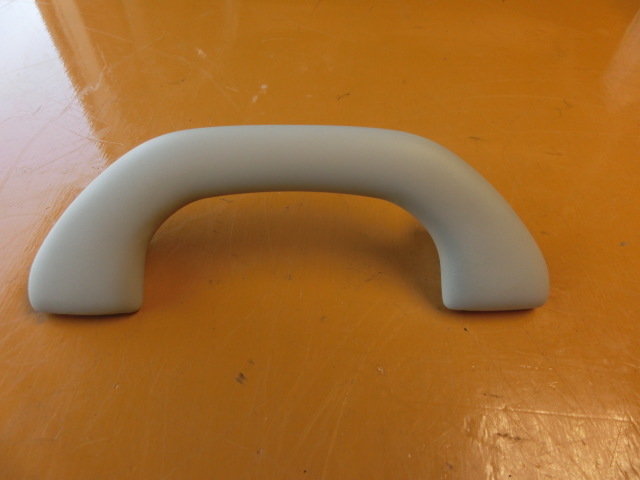 パサートヴァリアント アシストグリップ フロント 1個 平成21年 ABA-3CBZB 3C 3CCAW 3CCDA 3CAXX 3CBVY ♭nn拍卖