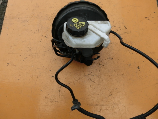 ボルボ V60 マスターバック 平成23年 ブレーキ シリンダー y11 DBA-FB4164T 中古 ii拍卖